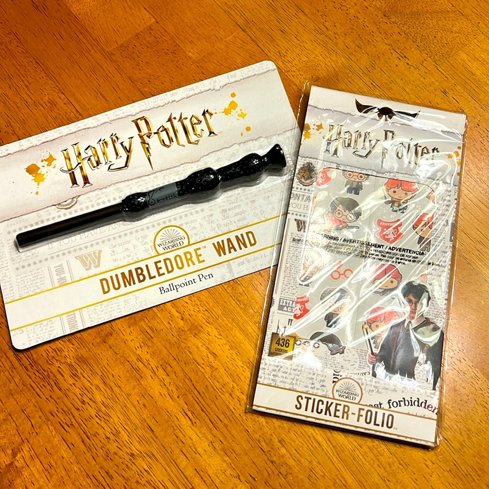 Harry Potter 436 Sticker Folio and Dumbledore Wand Ballpoint Pen - NWT